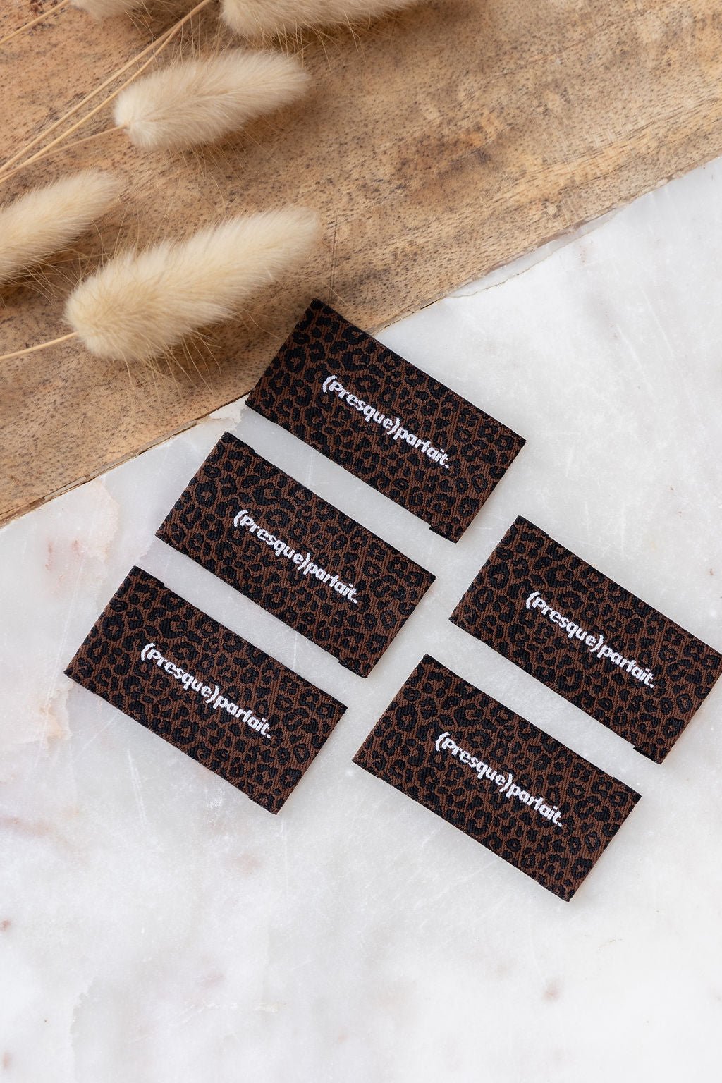 Étiquettes tissées - Léopard chocolat (lot de 5) - Joli Lab