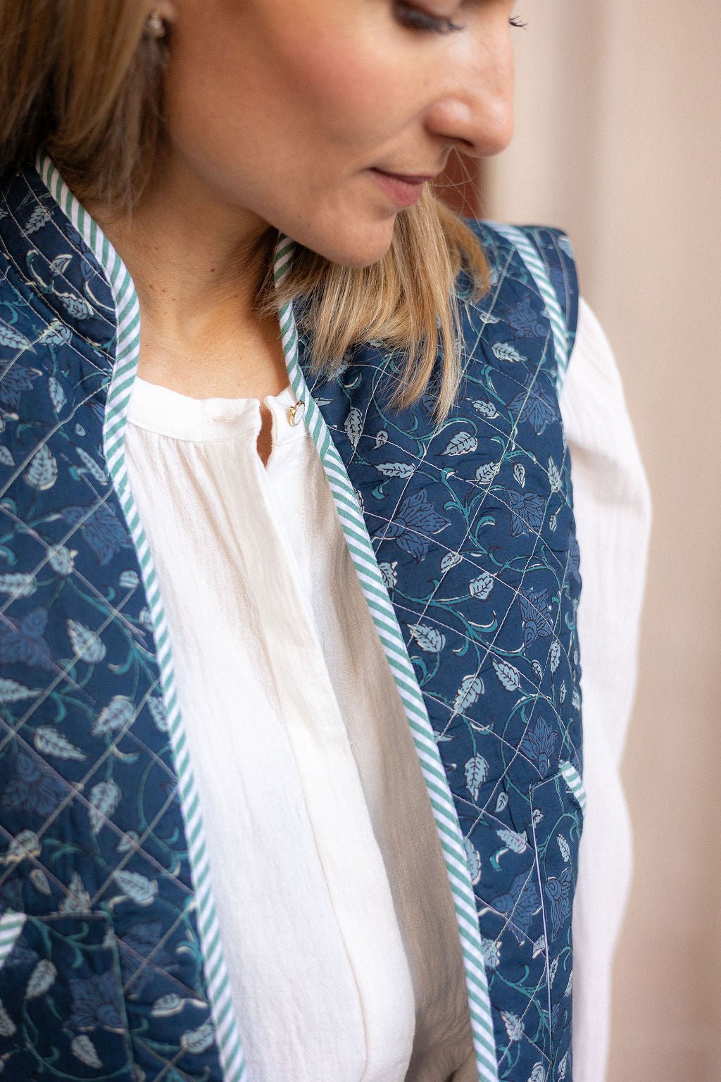 Joli Kit Couture - Gilet Anouck coton indien bleu - Joli Lab