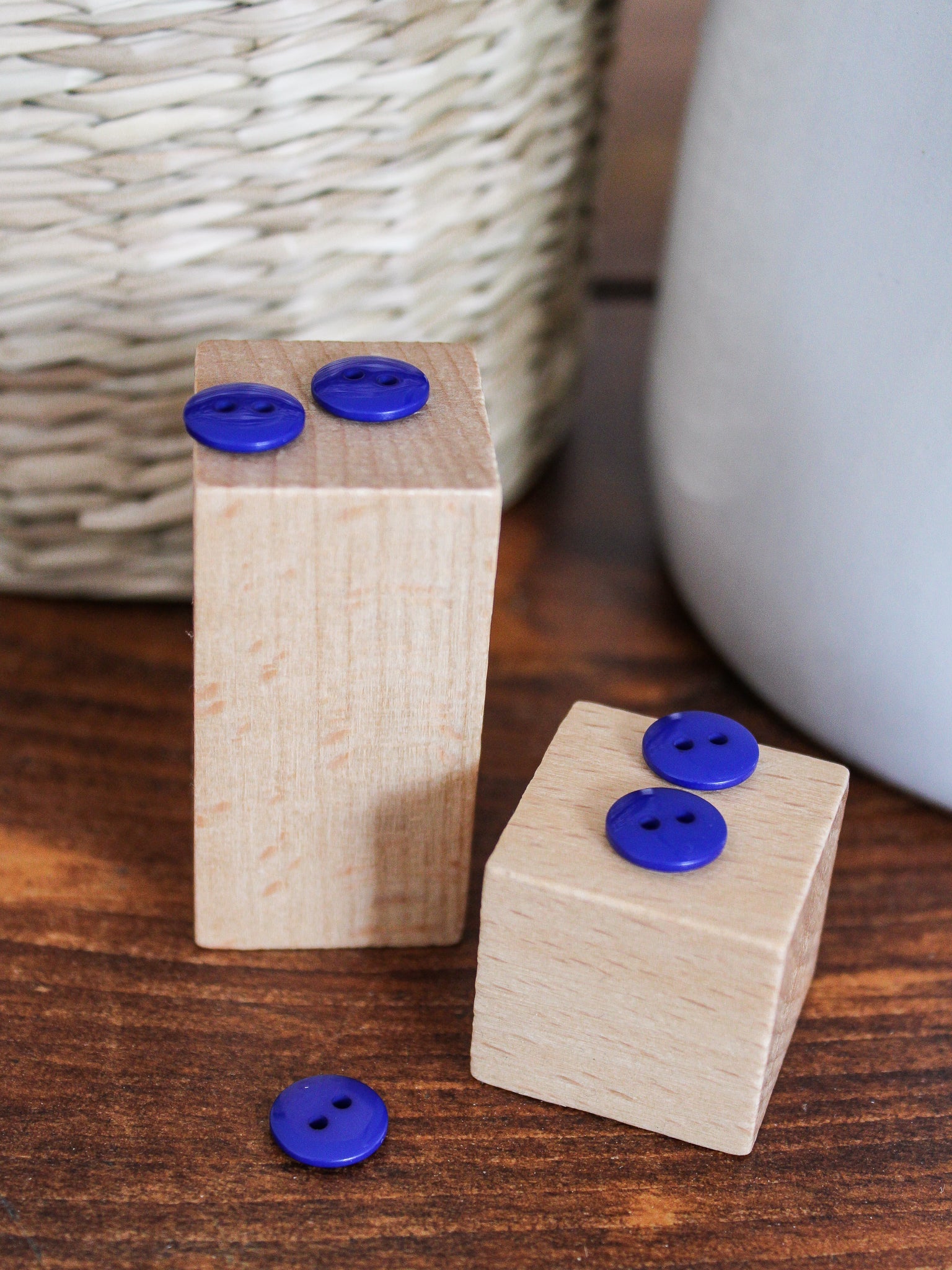 Bouton brillant 2 trous - Cobalt - Joli Lab