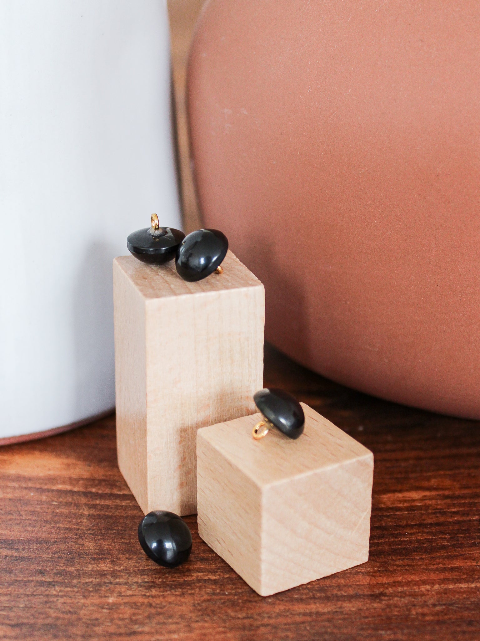 Bouton demi-sphère - Noir - Joli Lab