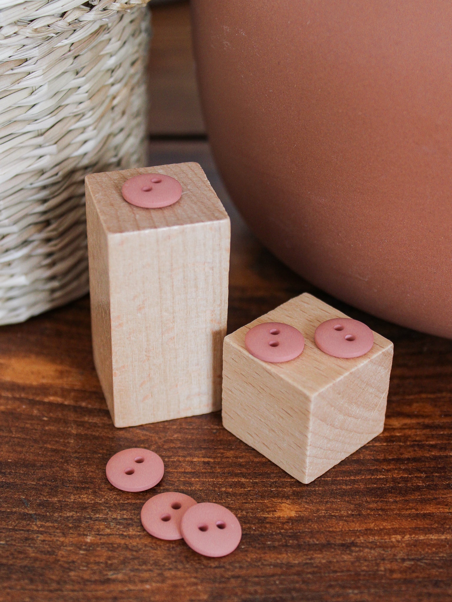 Bouton mat 2 trous - Blush - Joli Lab