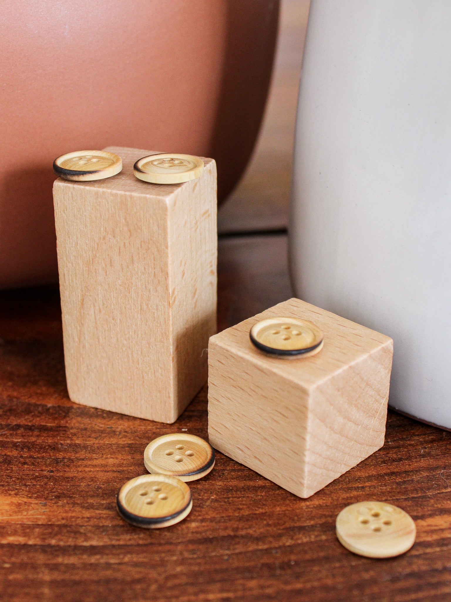 Wooden knob 4 holes - Joli Lab