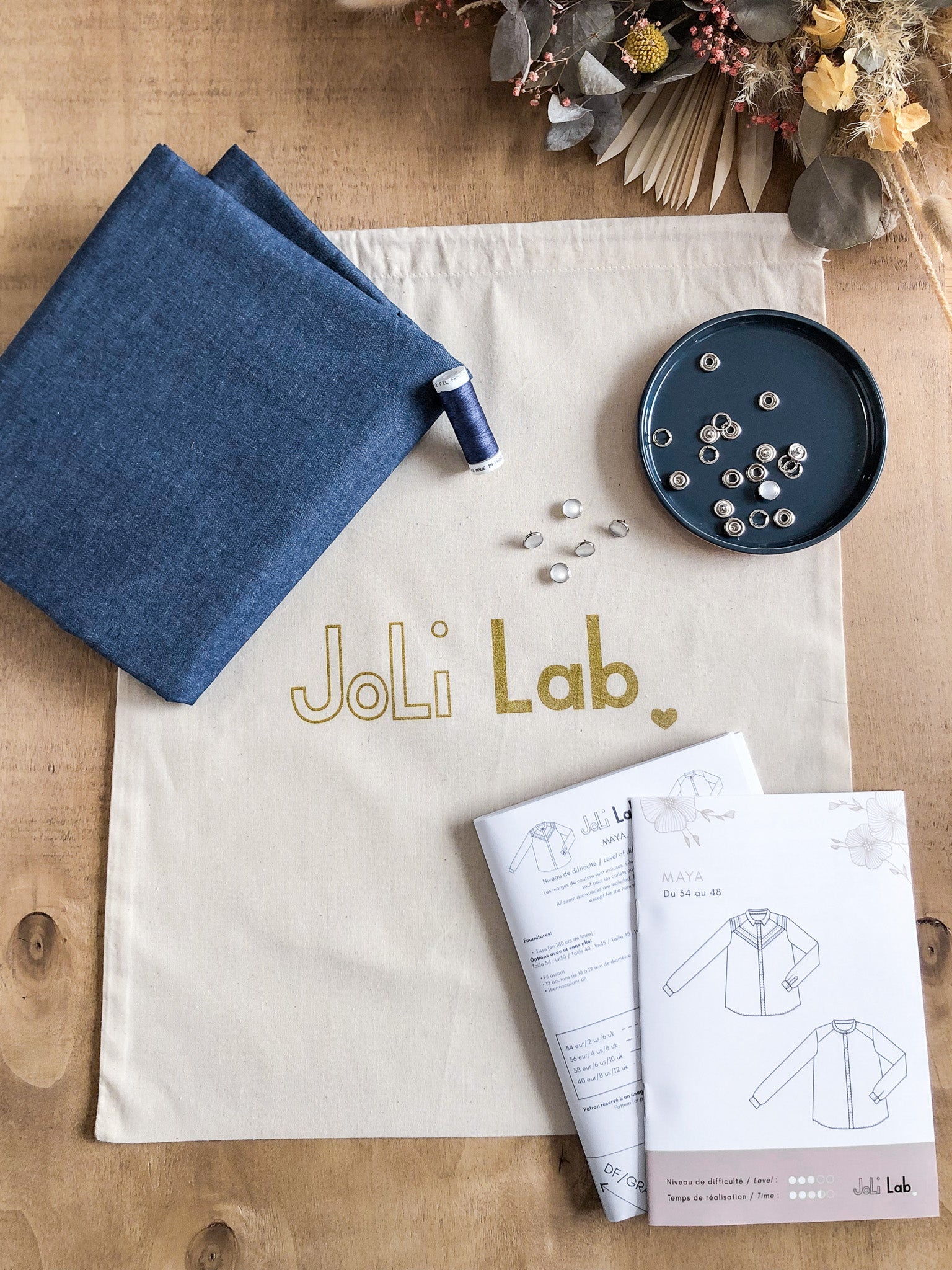 Joli sewing kit - Maya chambray shirt - Joli Lab