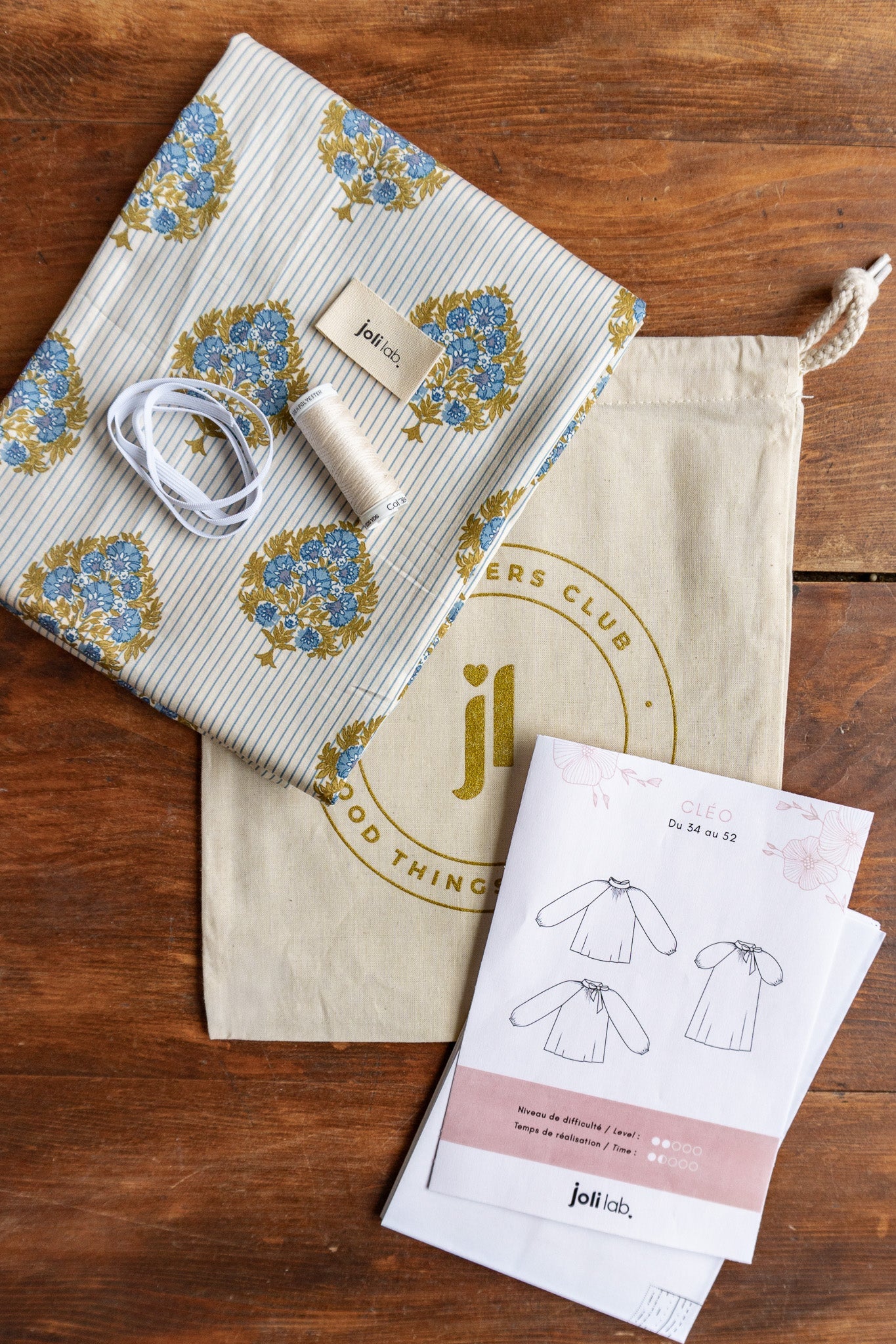 Joli Kit Couture - Blouse Cléo bleu vintage - Joli Lab