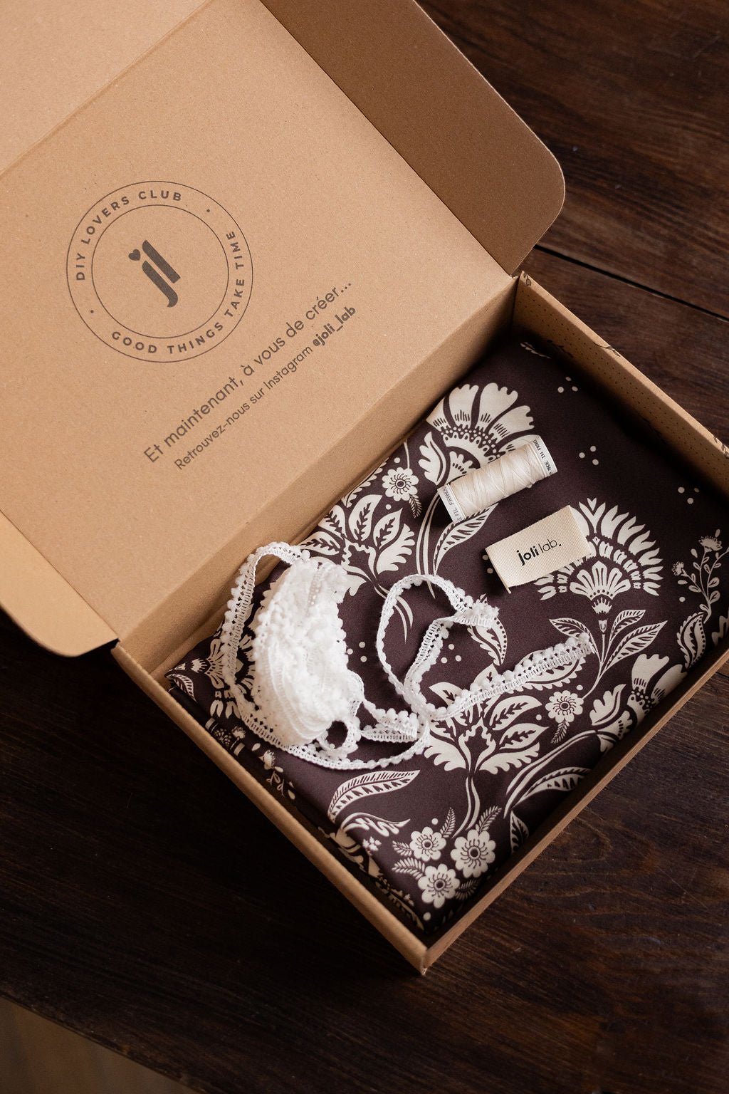 Joli Kit Couture - Foulard Christie chocolat - Joli Lab