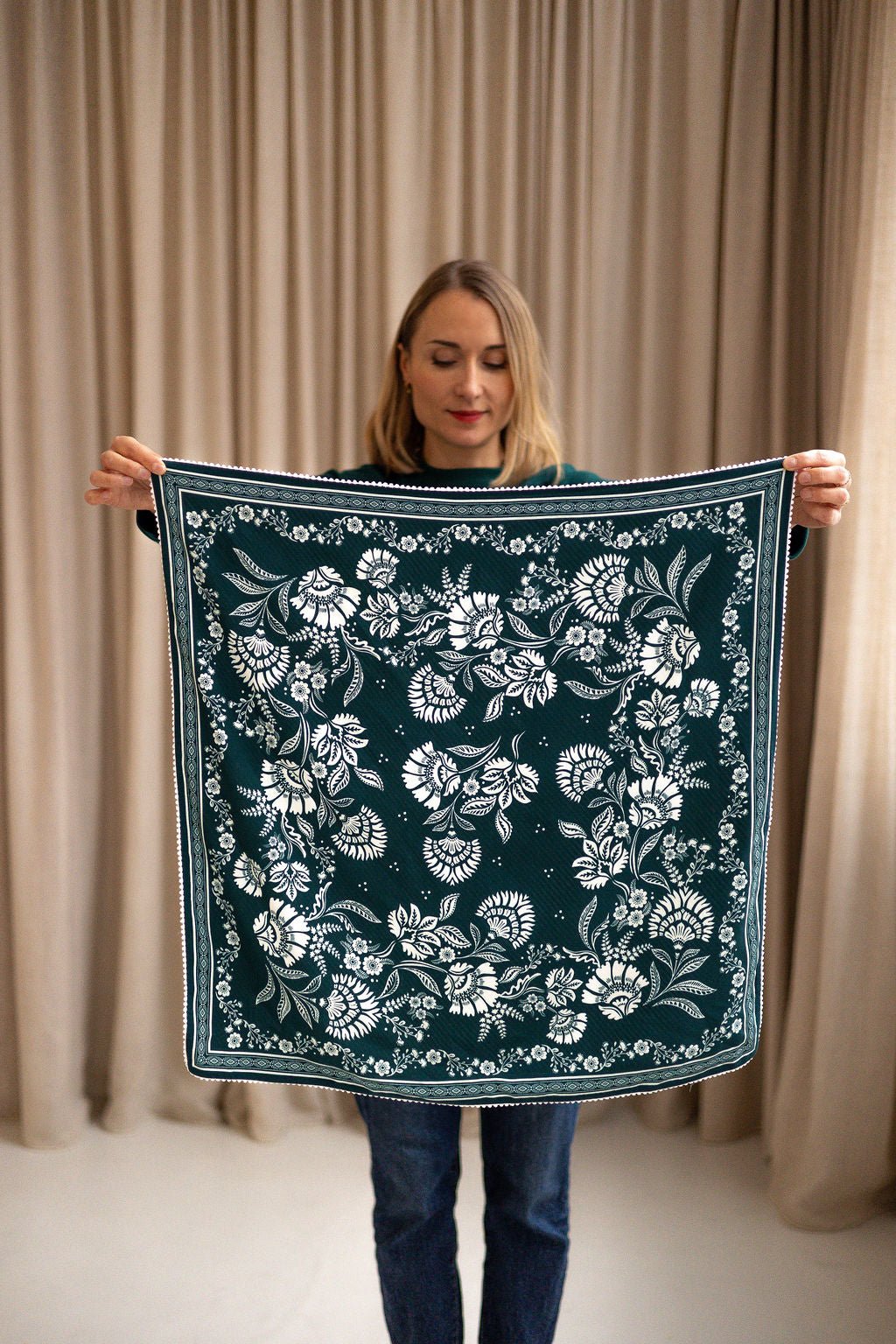 Joli Kit Couture - Foulard Christie vert forêt - Joli Lab