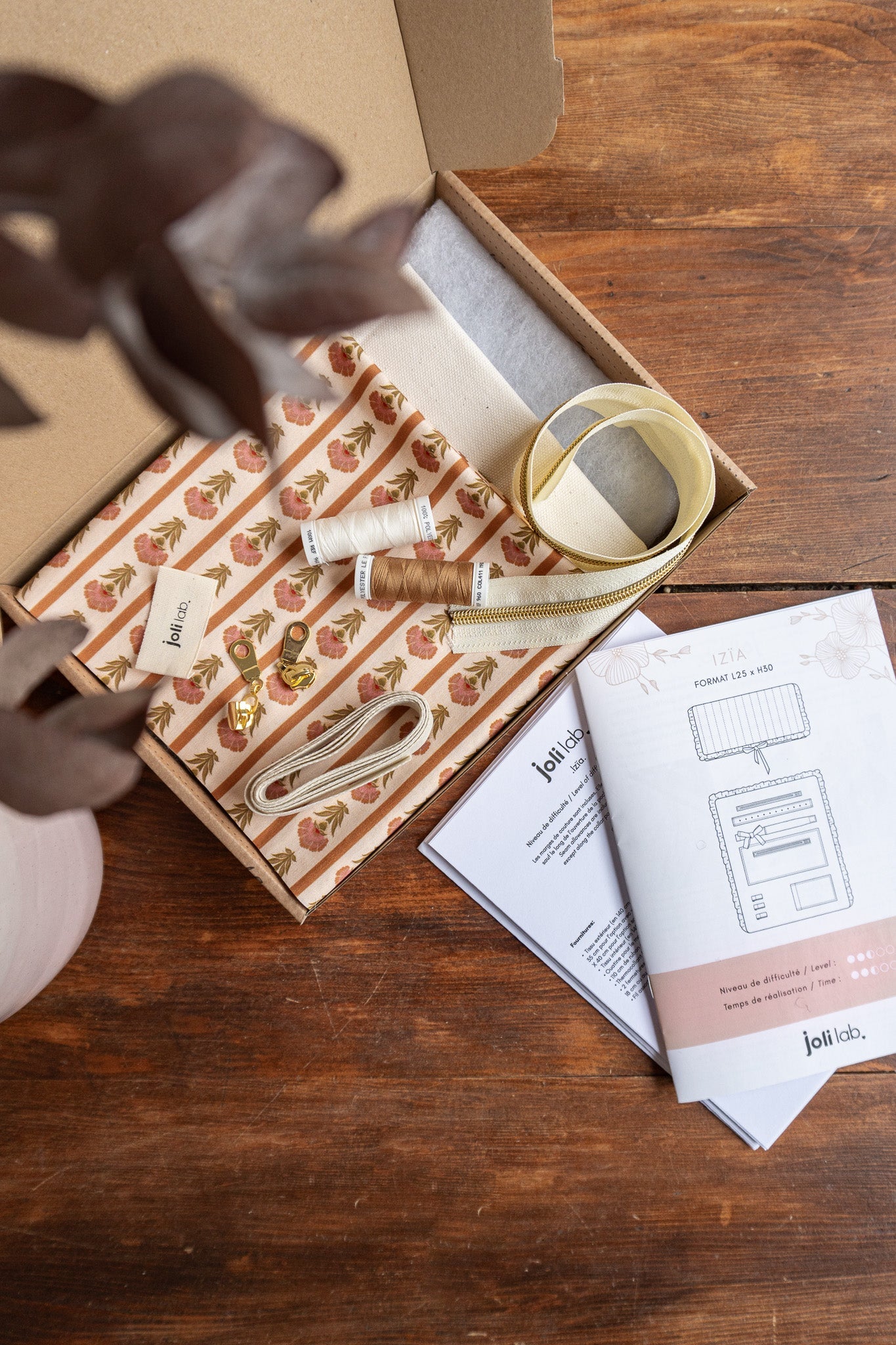 Joli Kit Couture - Trousse Izïa rose terra - Joli Lab