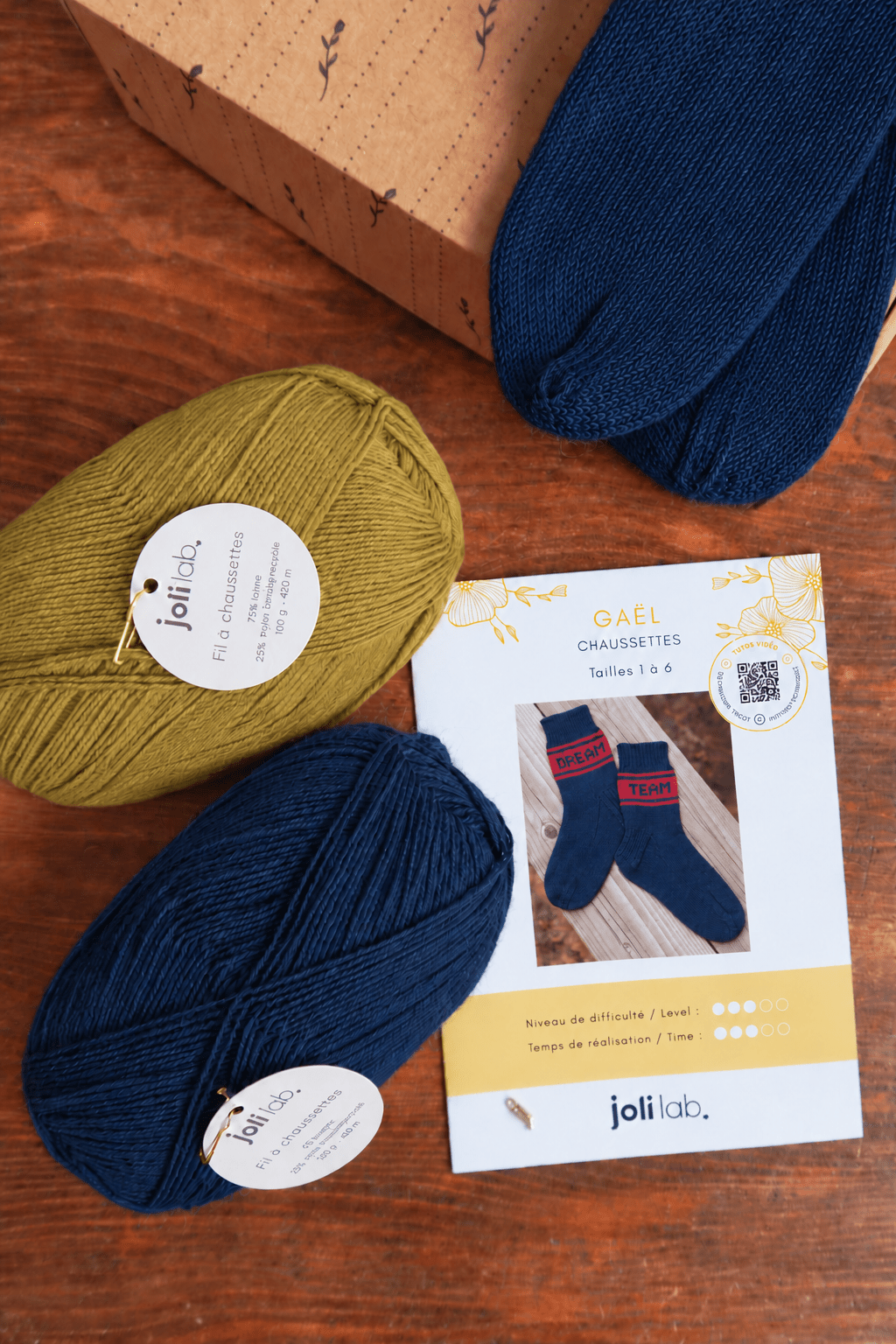 Joli Kit Tricot - Chaussettes Gaël vert doré et marine (2 paires) - Joli Lab